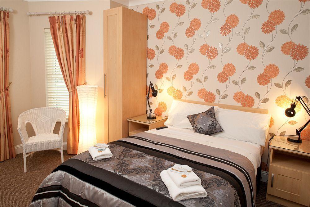 Amber Hill Bed & Breakfast Голуей Екстериор снимка