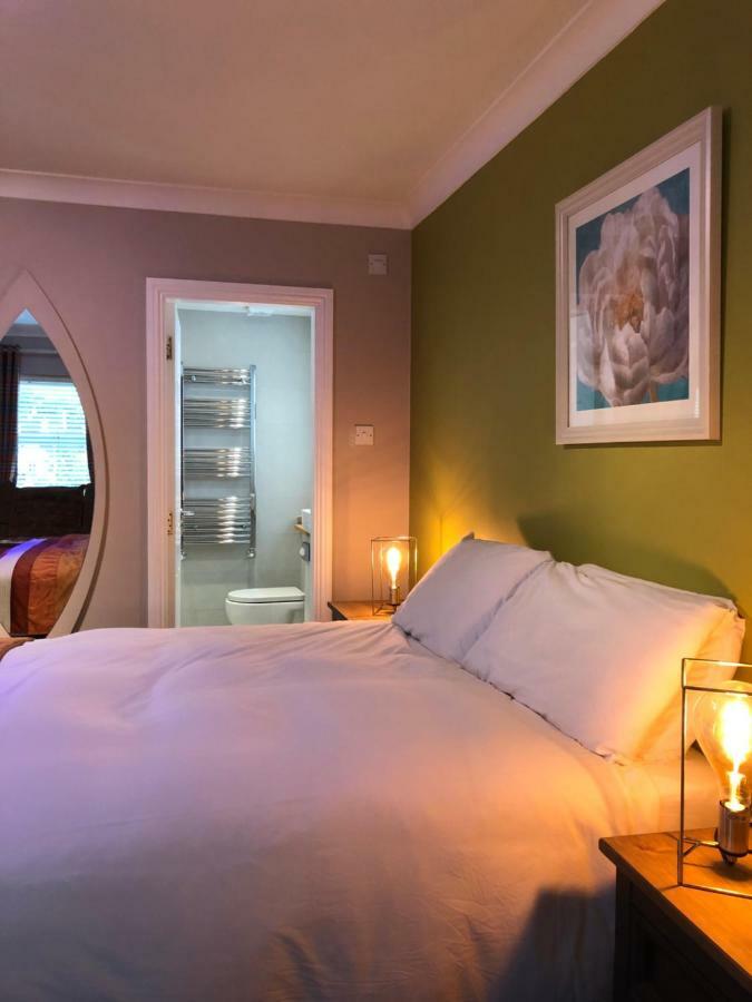 Amber Hill Bed & Breakfast Голуей Екстериор снимка